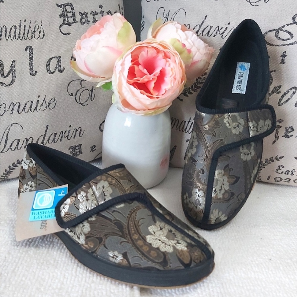 Foamtreads slippers floral velour size 9.5 comfort shoes velcro washable